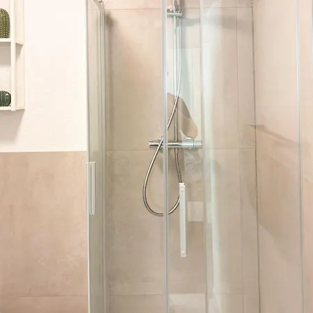 Stylisches Design-apartment Nahe Sap Walldorf Hockenheimring Bis 4 Gaeste *